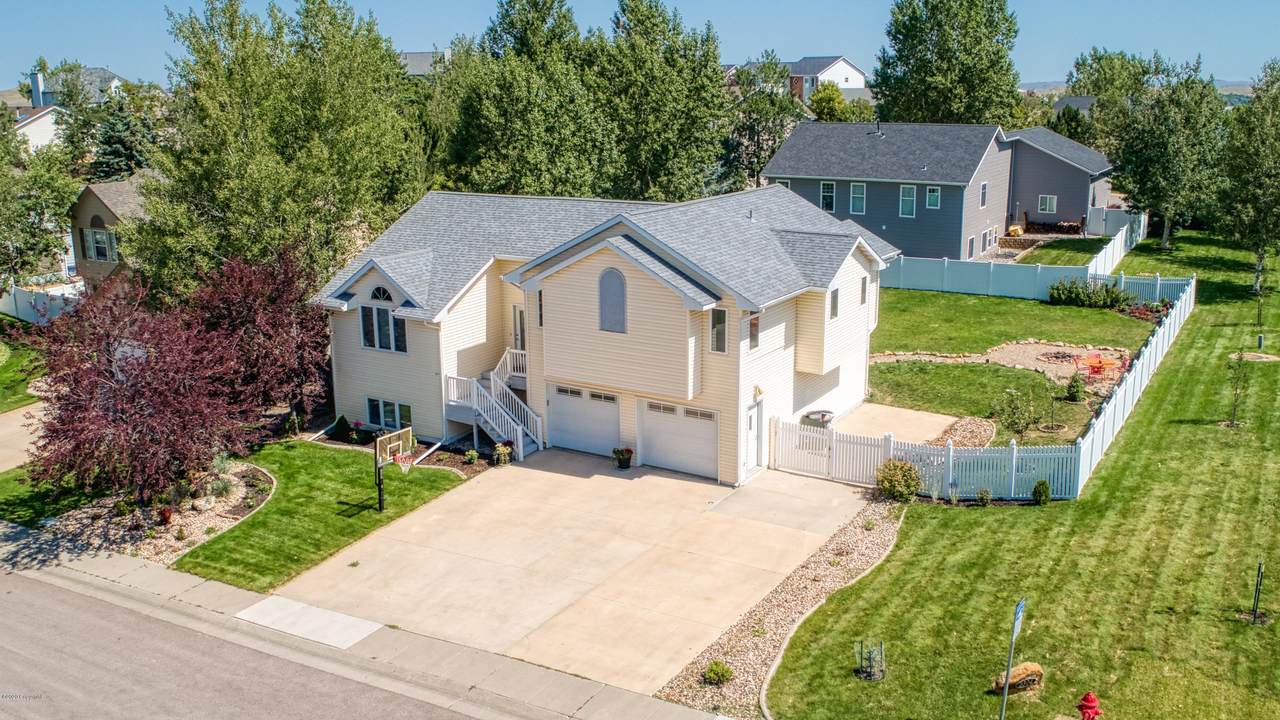 3304 Paintbrush Dr - Photo 1