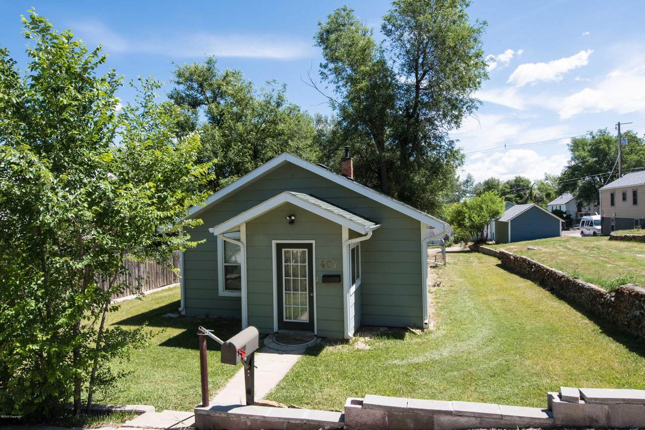 407 S Richards Ave - Photo 1
