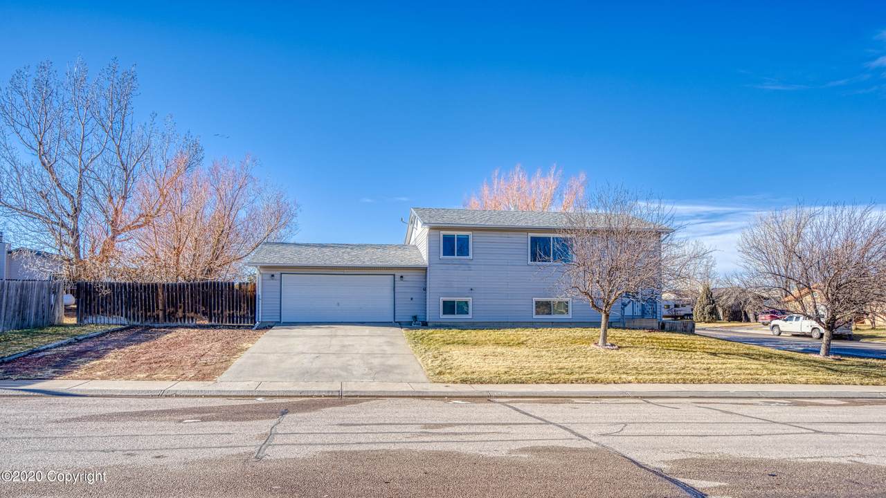 6406 Tassel Ave - Photo 1