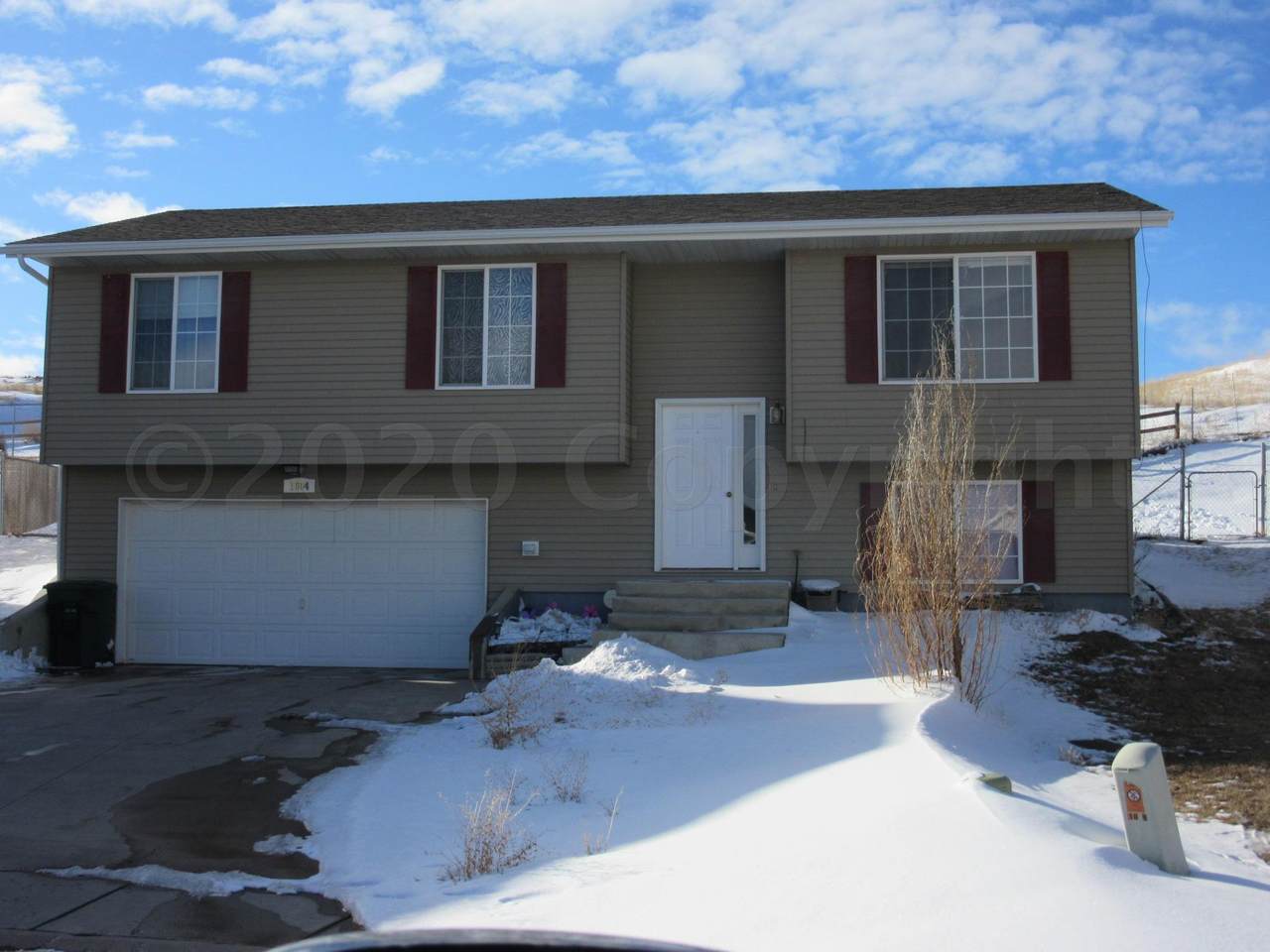 1604 Melissa Ct - Photo 1
