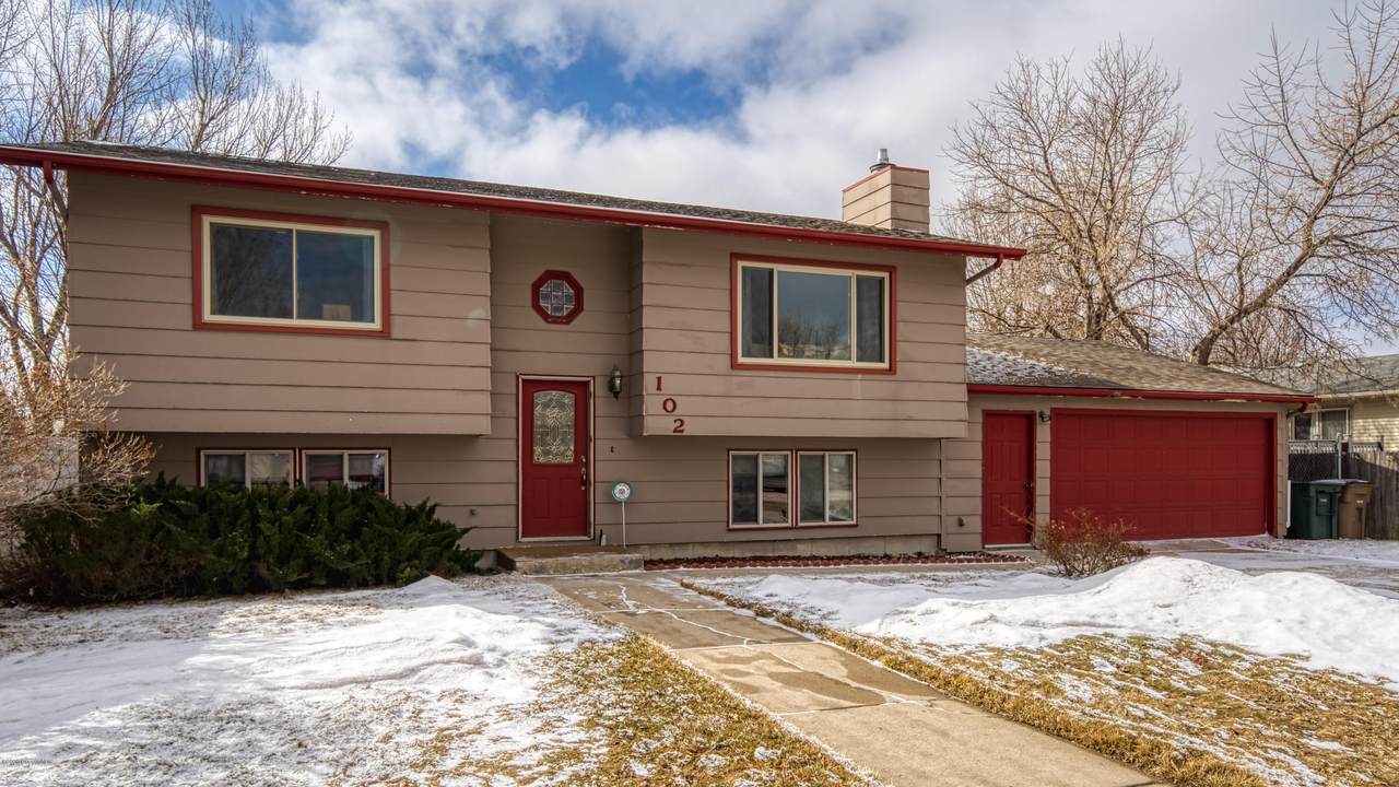 102 Teak St - Photo 1