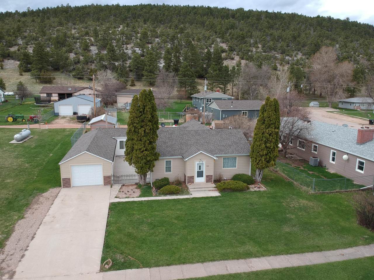 415 E Main St - Photo 1