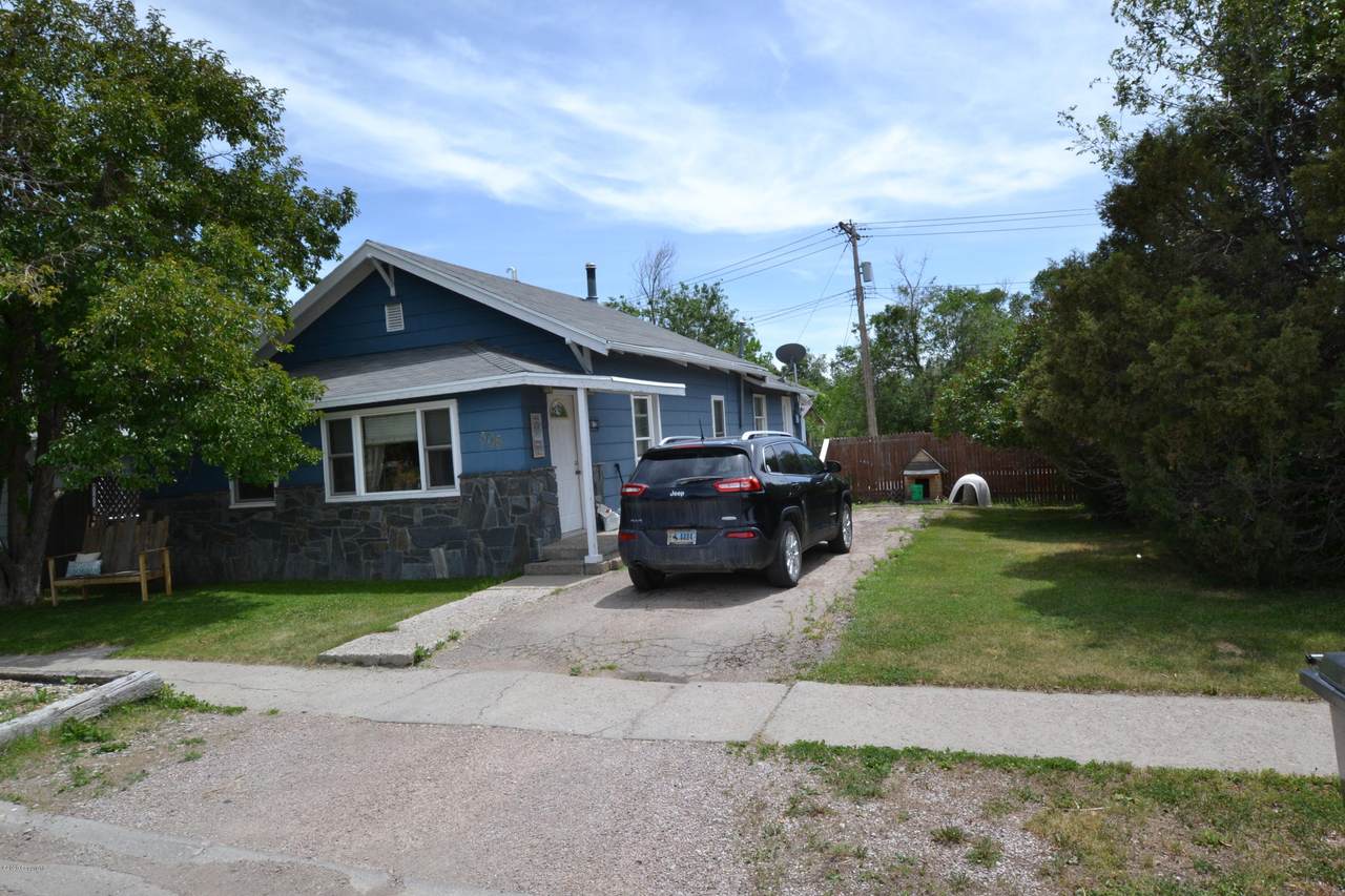 506 Pine St - Photo 1