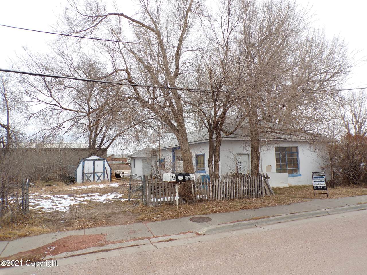 706 W 3rd St - Photo 1