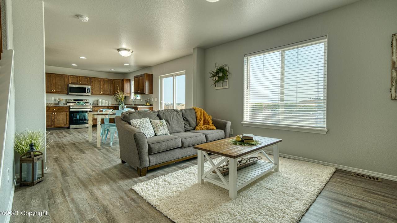 3401 Goldenrod Ave - Photo 1