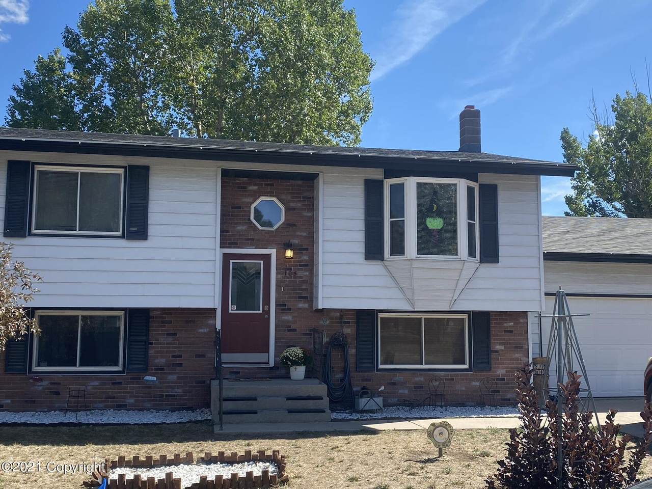 105 Stetson Dr - Photo 1