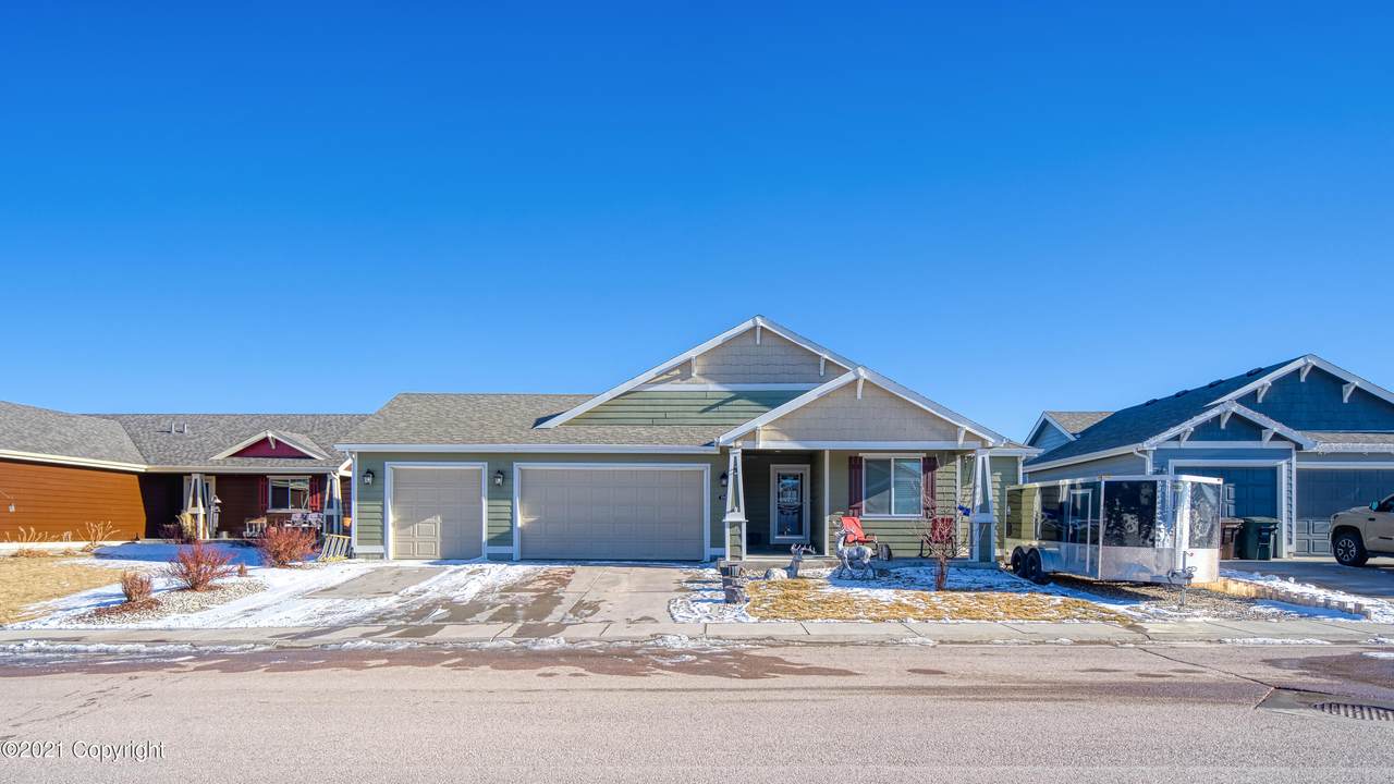 5705 Glock Ave - Photo 1