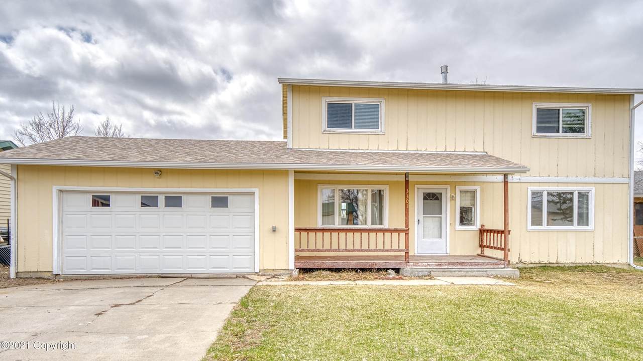 3301 Crestline Cir - Photo 1
