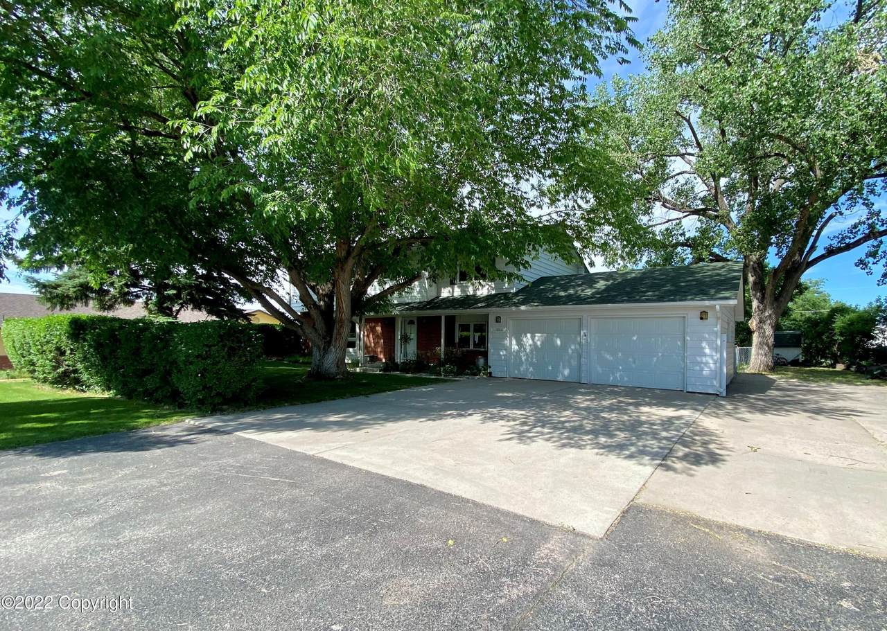 1006 Warren Ave - Photo 1