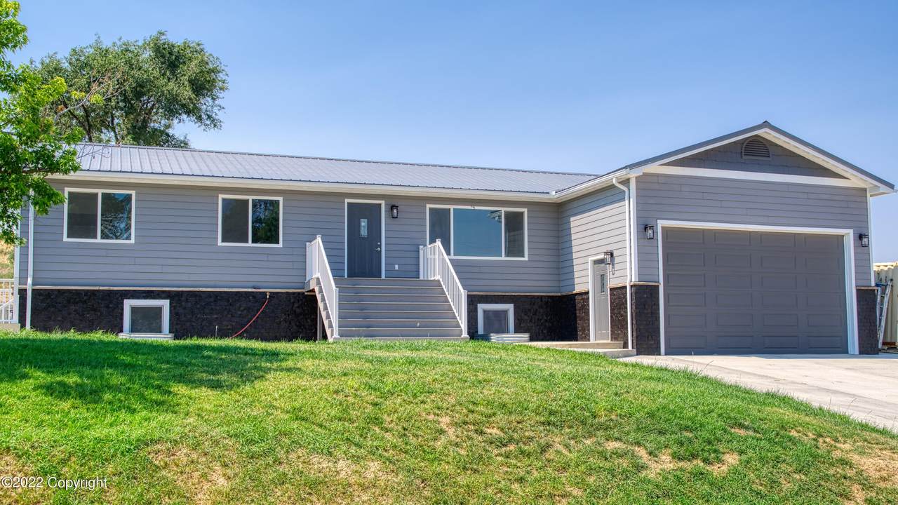 4600 Falcon Ave - Photo 1