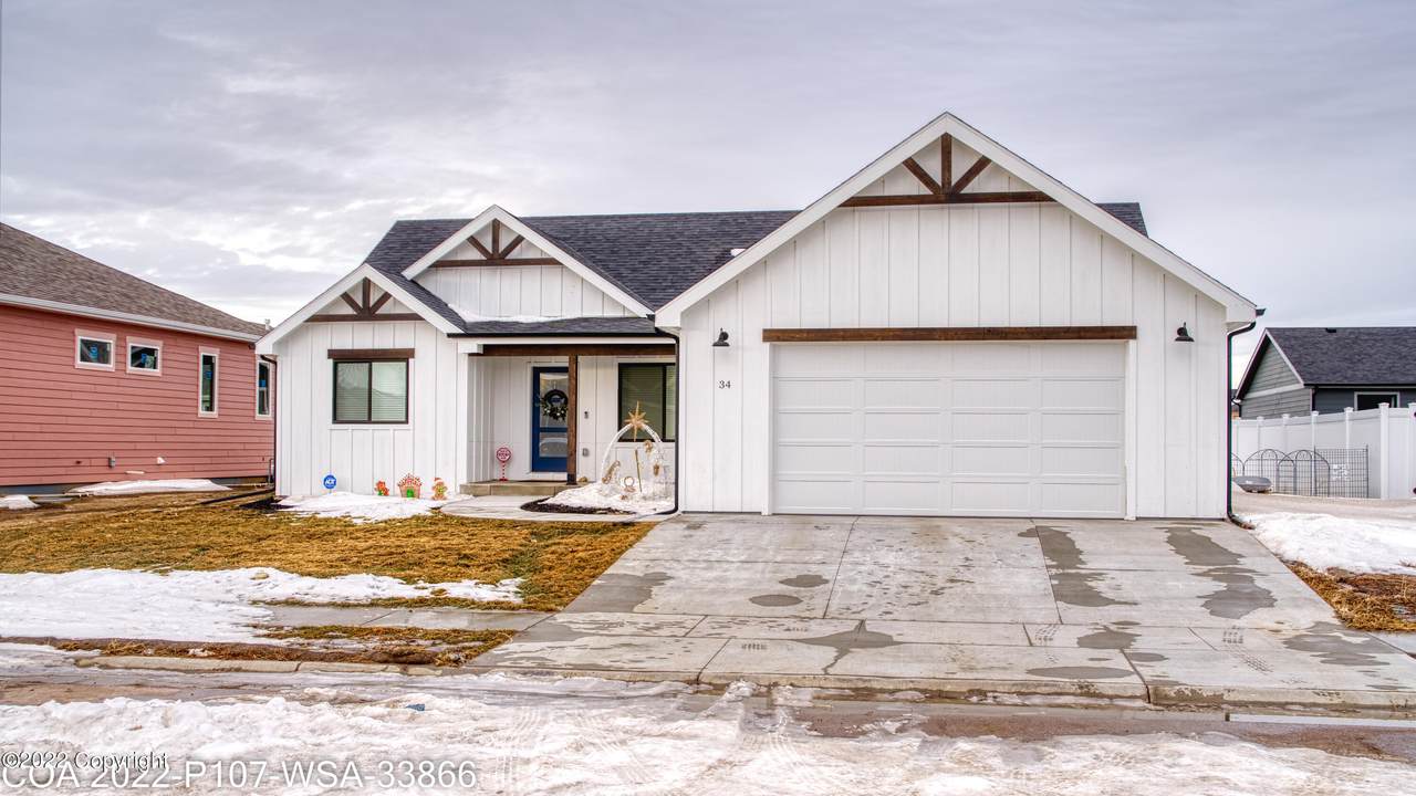 34 Saint Andrews Ln - Photo 1