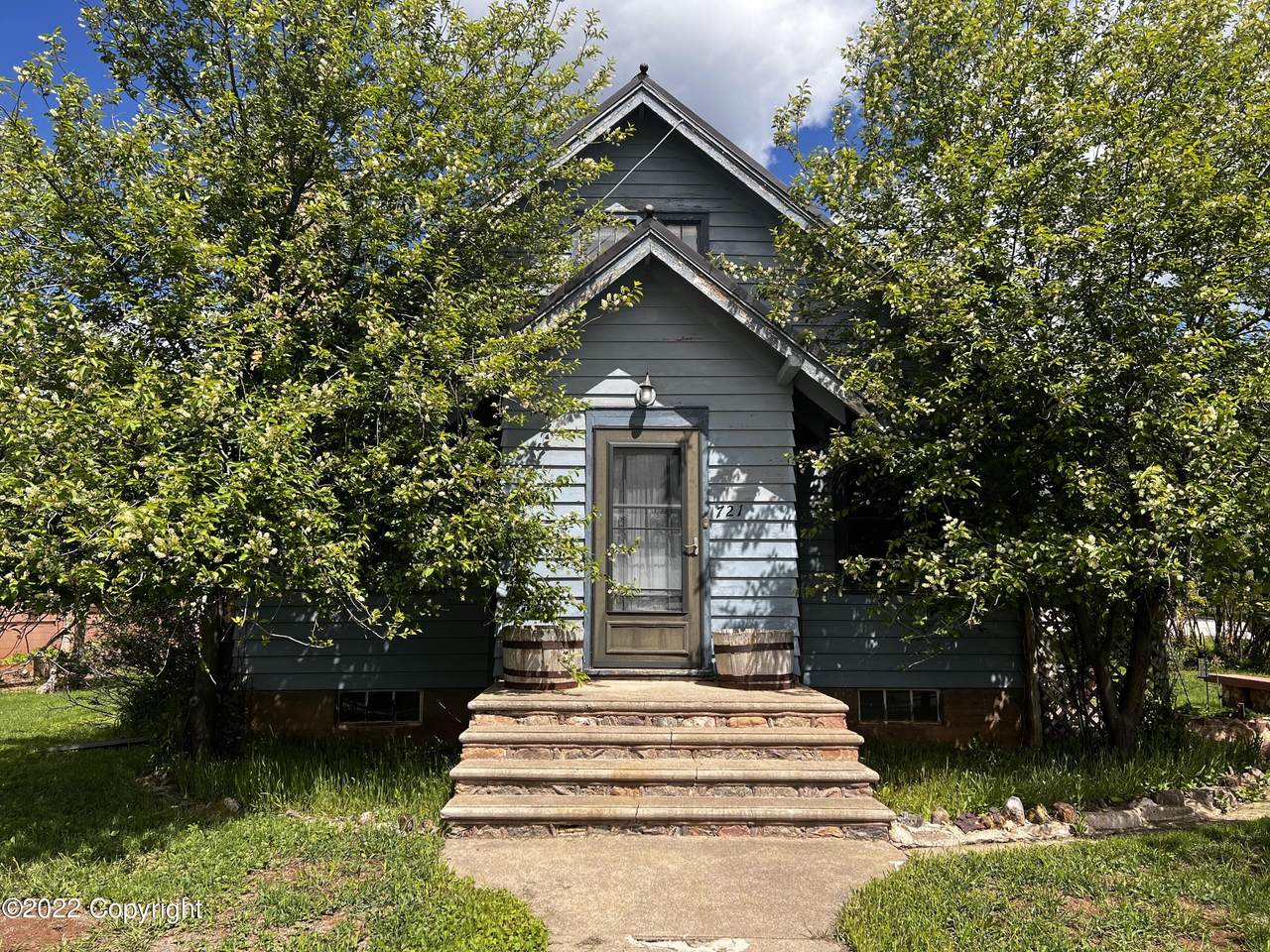 721 E Cleveland St - Photo 1