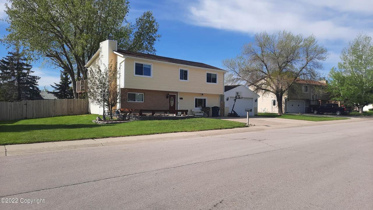 3113 Sutherland Dr - Photo 1