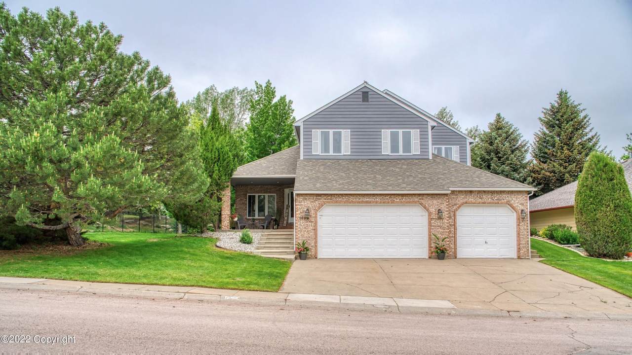 1008 Clarion Dr - Photo 1