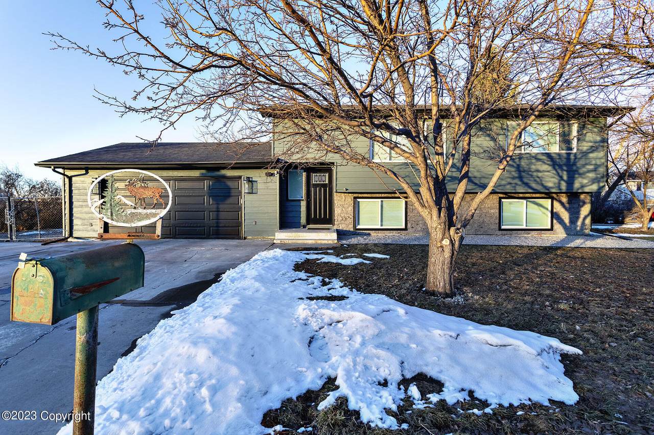 1500 Cimarron Dr - Photo 1