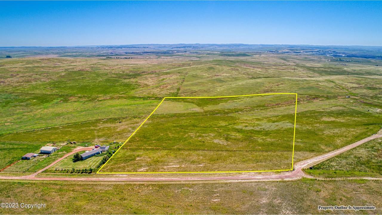 9253 N Hwy 14-16 - Photo 1
