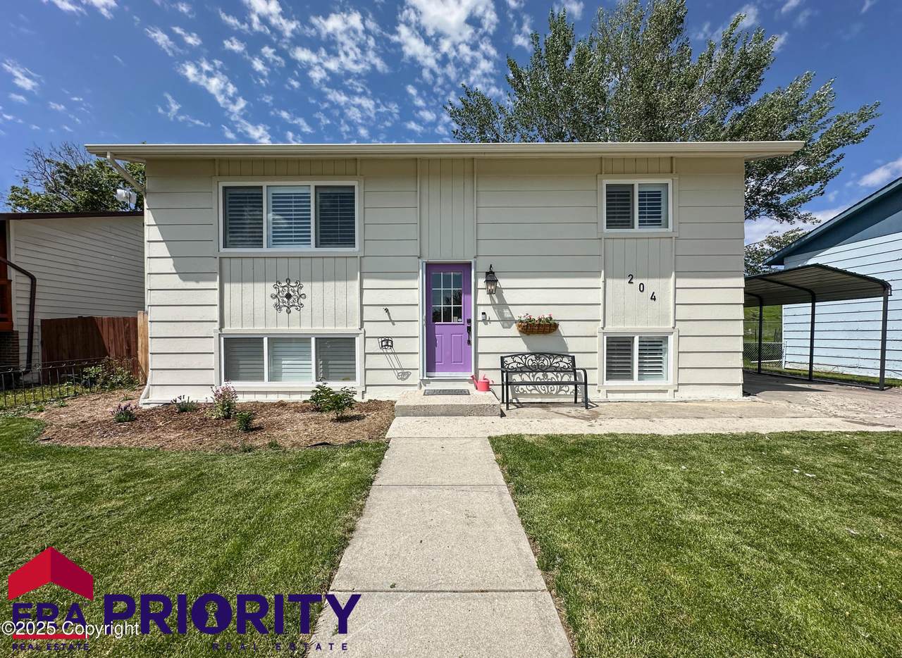 204 W Juniper Ln - Photo 1