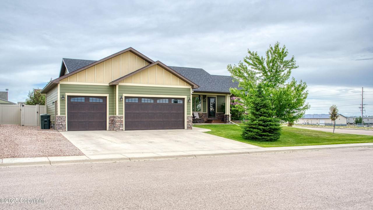 502 Brendan Way - Photo 1