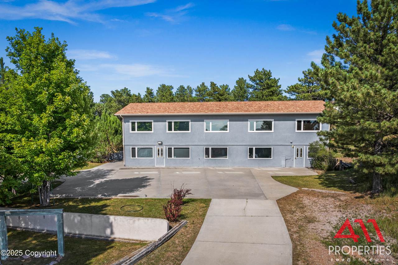 420 Deanne Ave - Photo 1