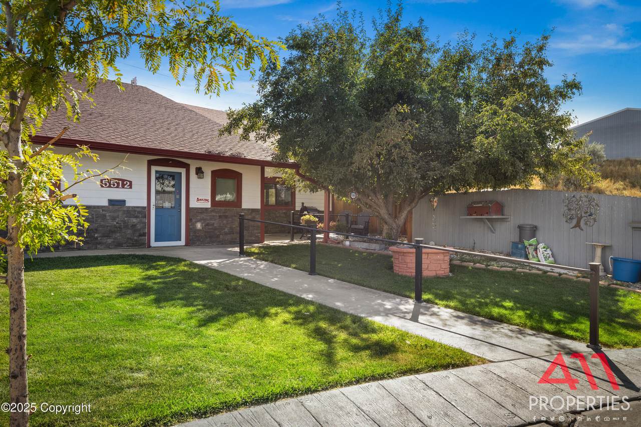 5512 S Winland Dr - Photo 1