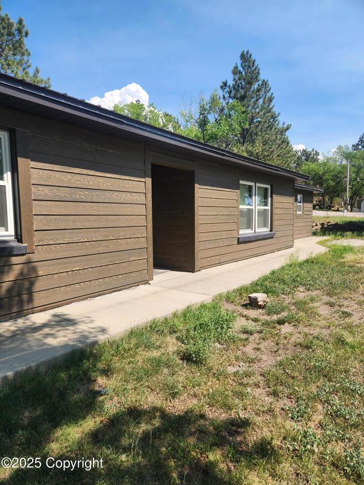 4 Moore Ln - Photo 1