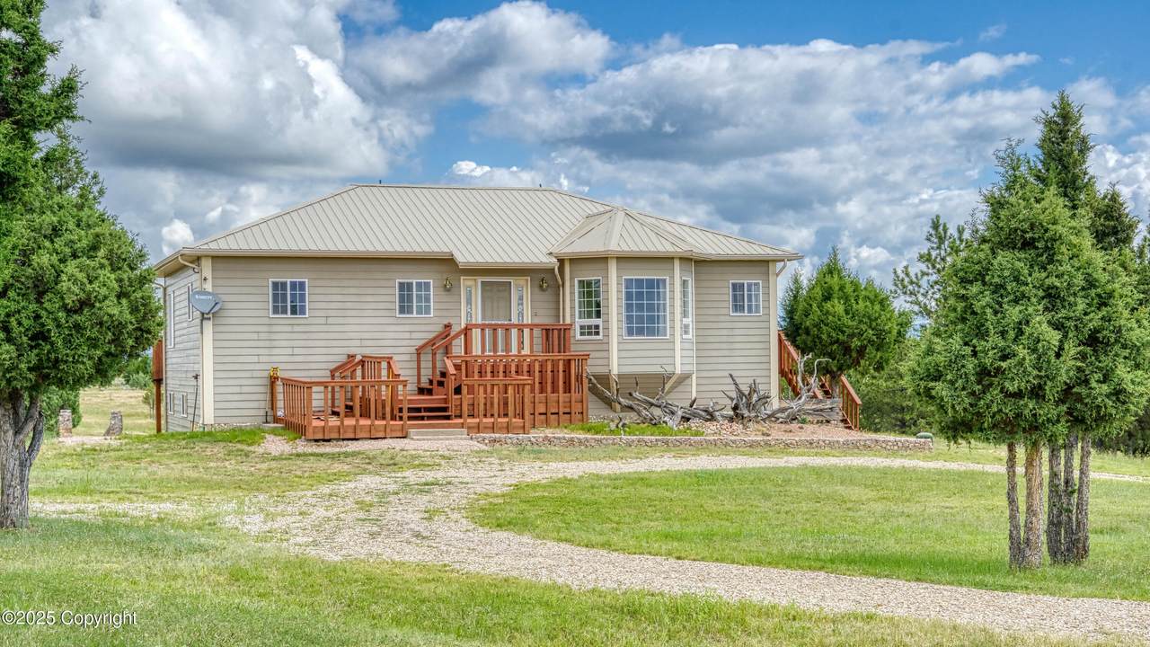 977 Old Sundance Rd. - Photo 1