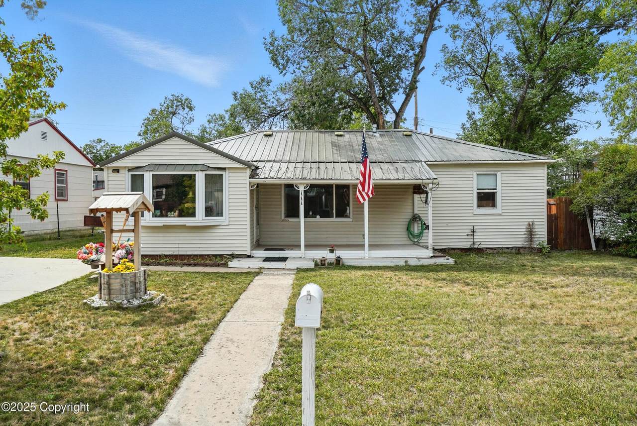 111 Bonnie Brae Ave - Photo 1