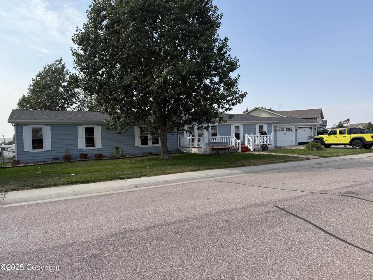 301 Shadow Hill Ln - Photo 1