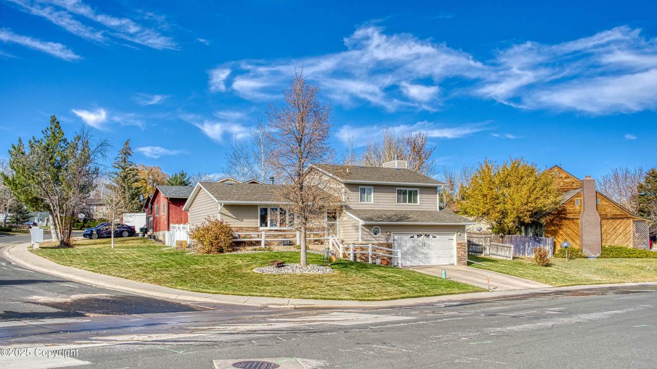 1016 Vanscoy Dr - Photo 1