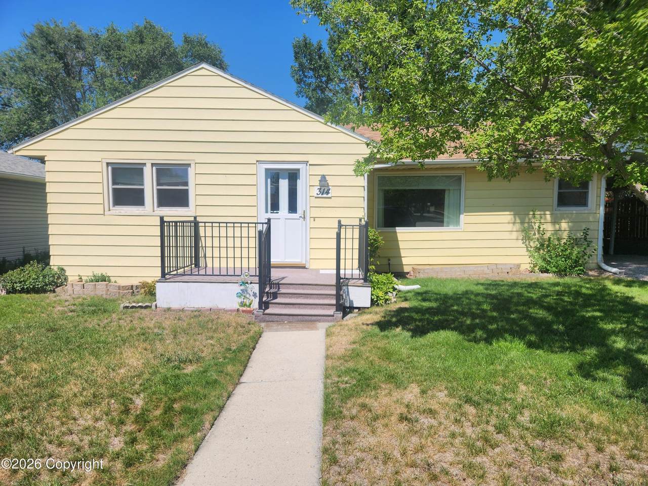 314 Stockade - Photo 1