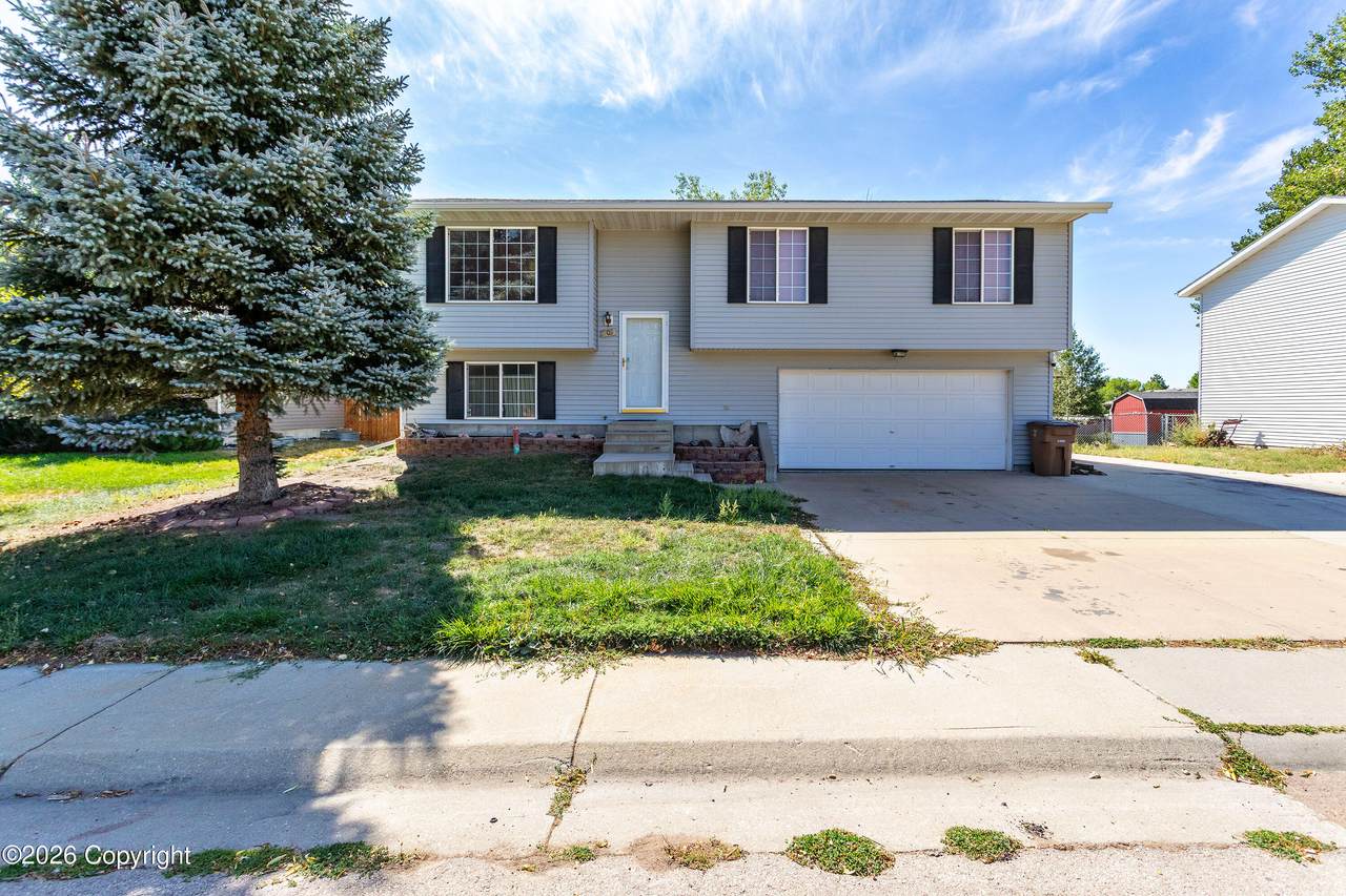 305 Tonk St - Photo 1