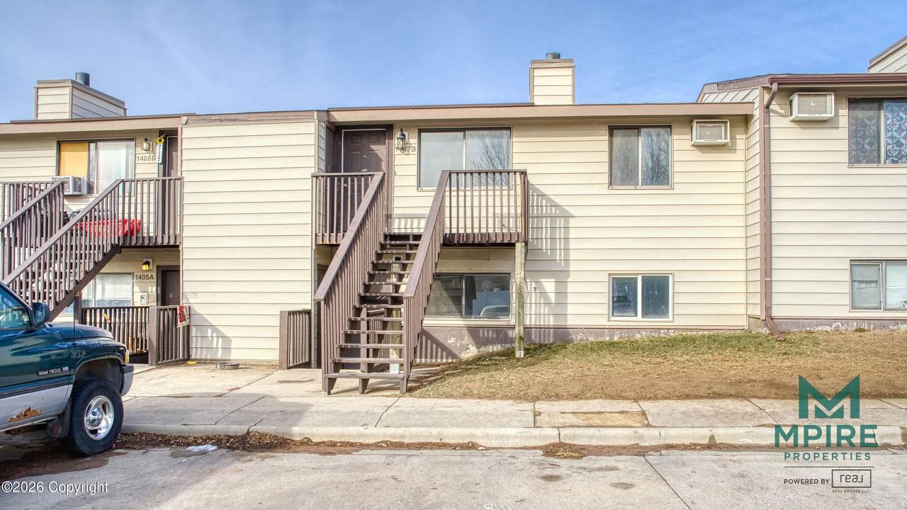 1407 Eagles Nest Cir - Photo 1