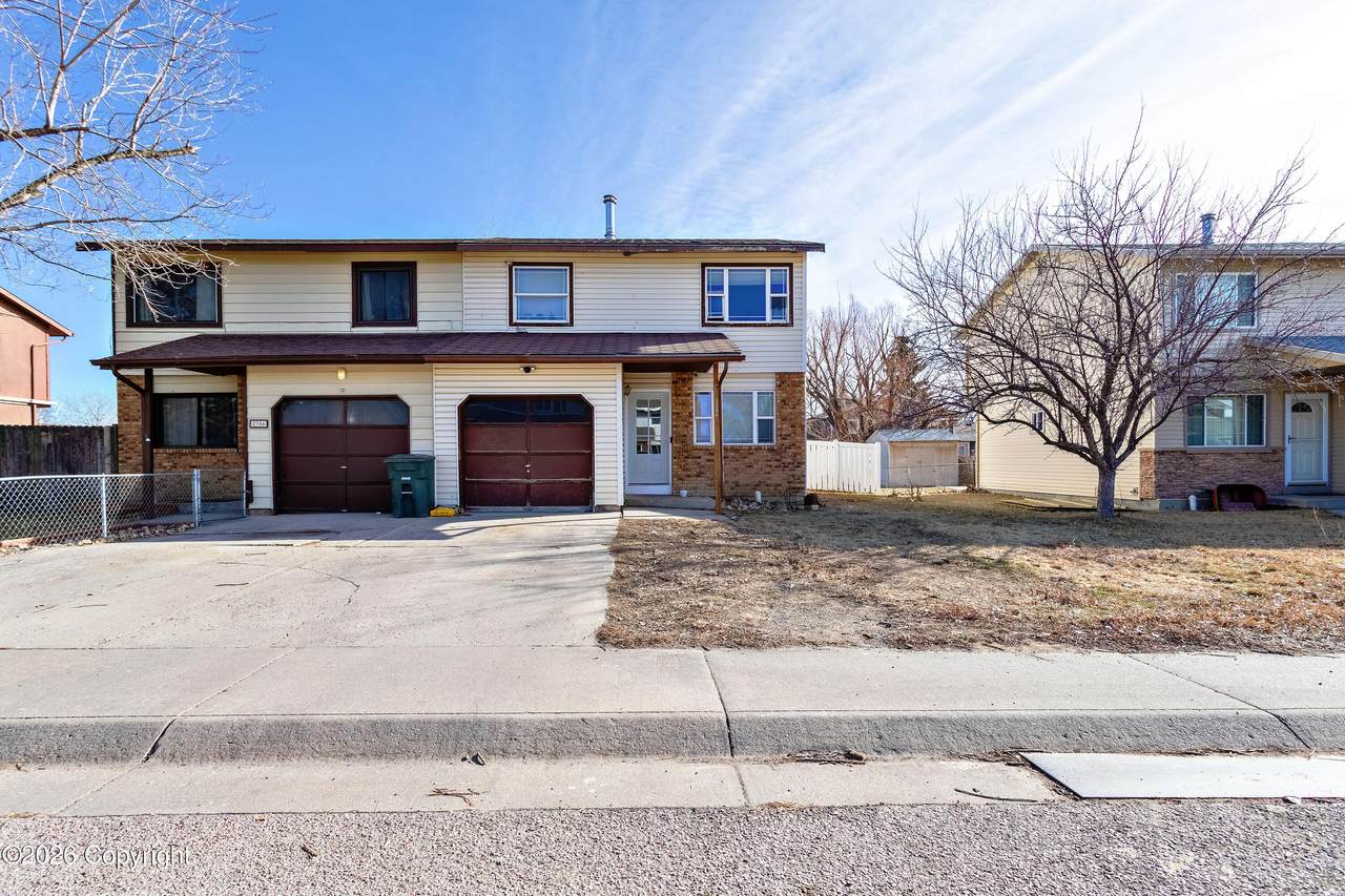 2354 Mahogany Cir - Photo 1