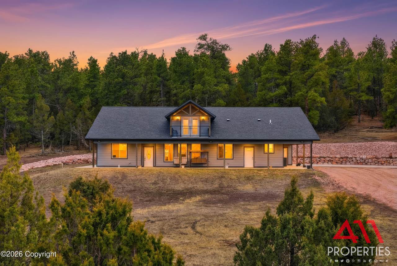 104 Holly Ave - Photo 1