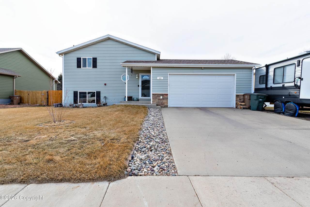 625 Townsend - Photo 1