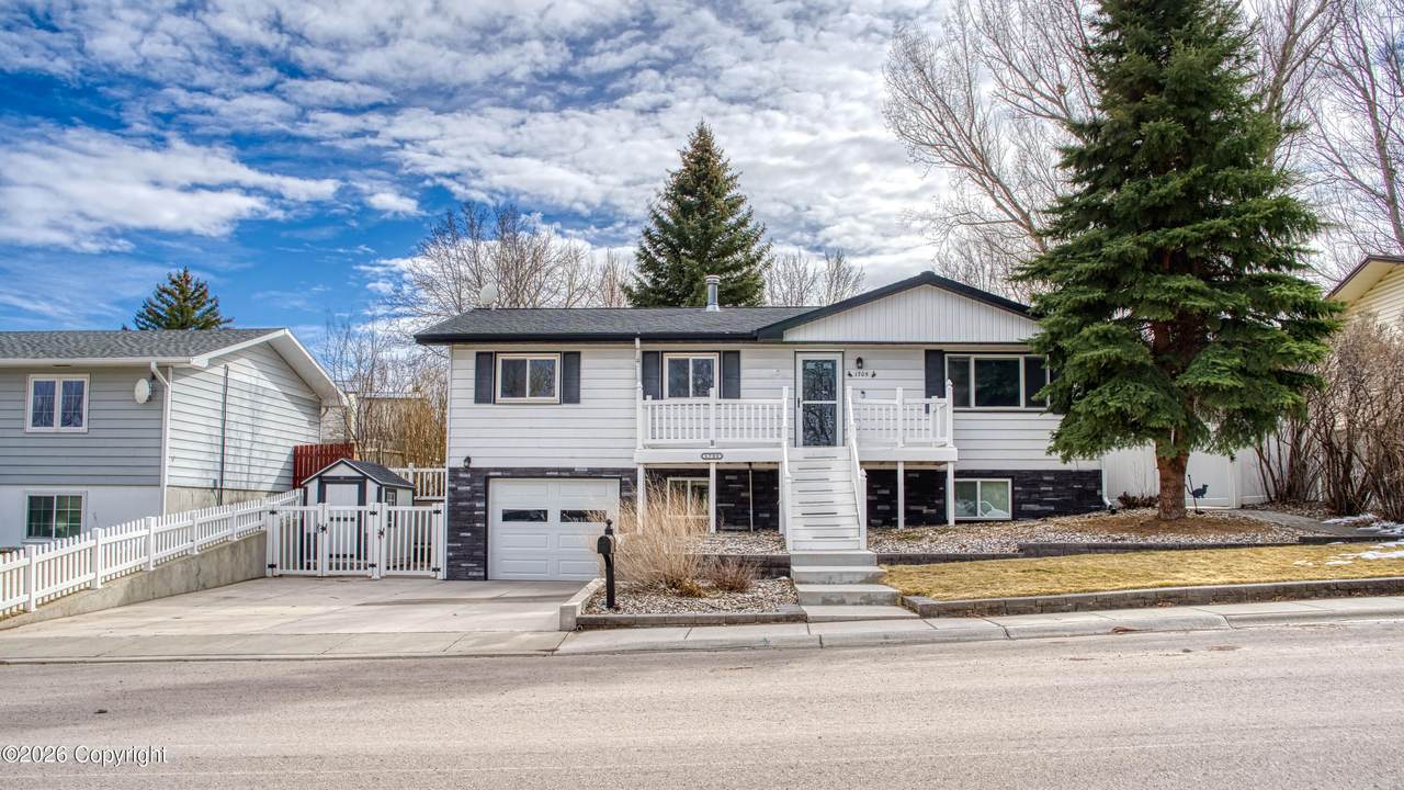 1705 Monte Vista - Photo 1