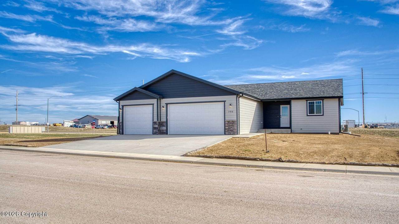 705 Lakeland Hills - Photo 1