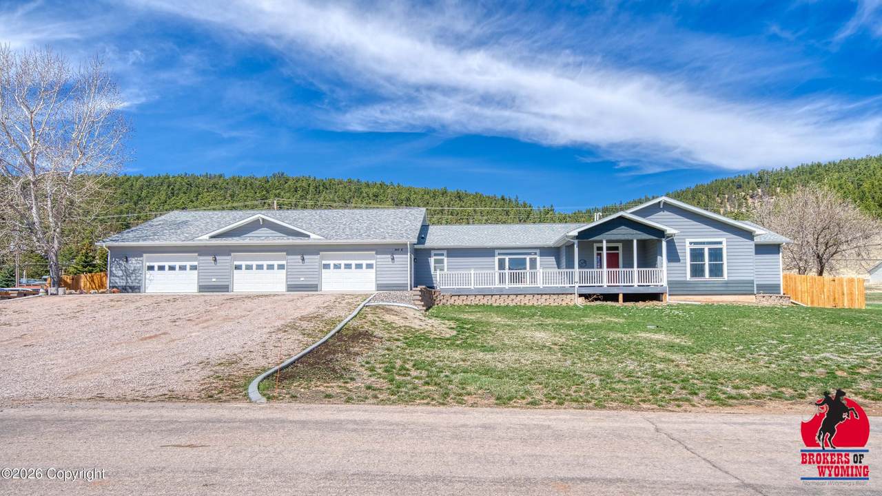 807 E Main St - Photo 1