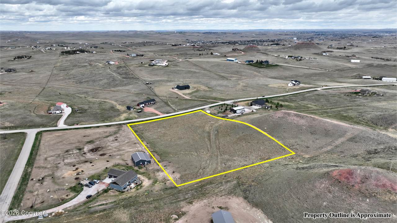 6201 Red Hills Rd - Photo 1