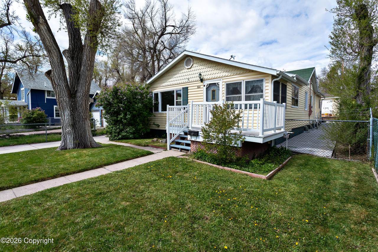 704 Emerson Ave - Photo 1