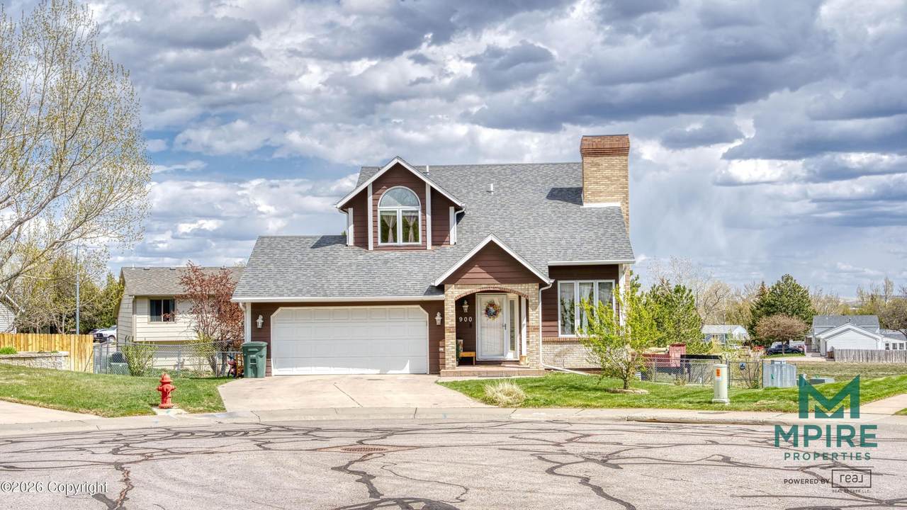 900 Brentwood Ct - Photo 1