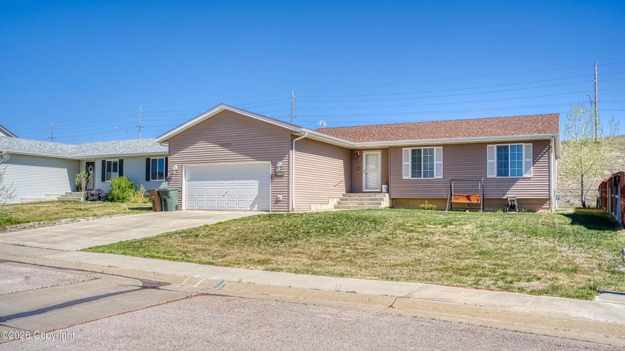 1216 Melissa Dr - Photo 1