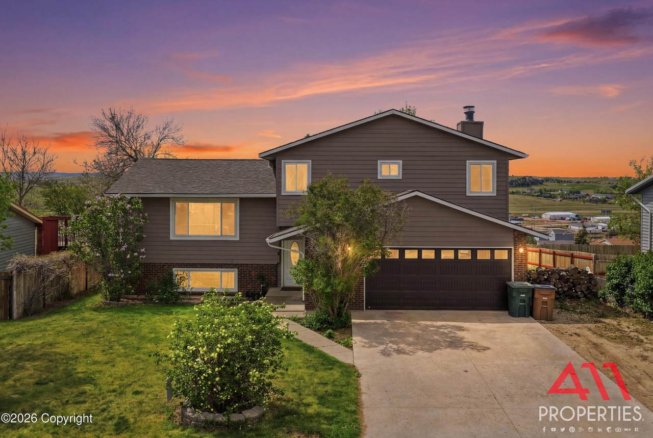 3503 Crestline Cir - Photo 1