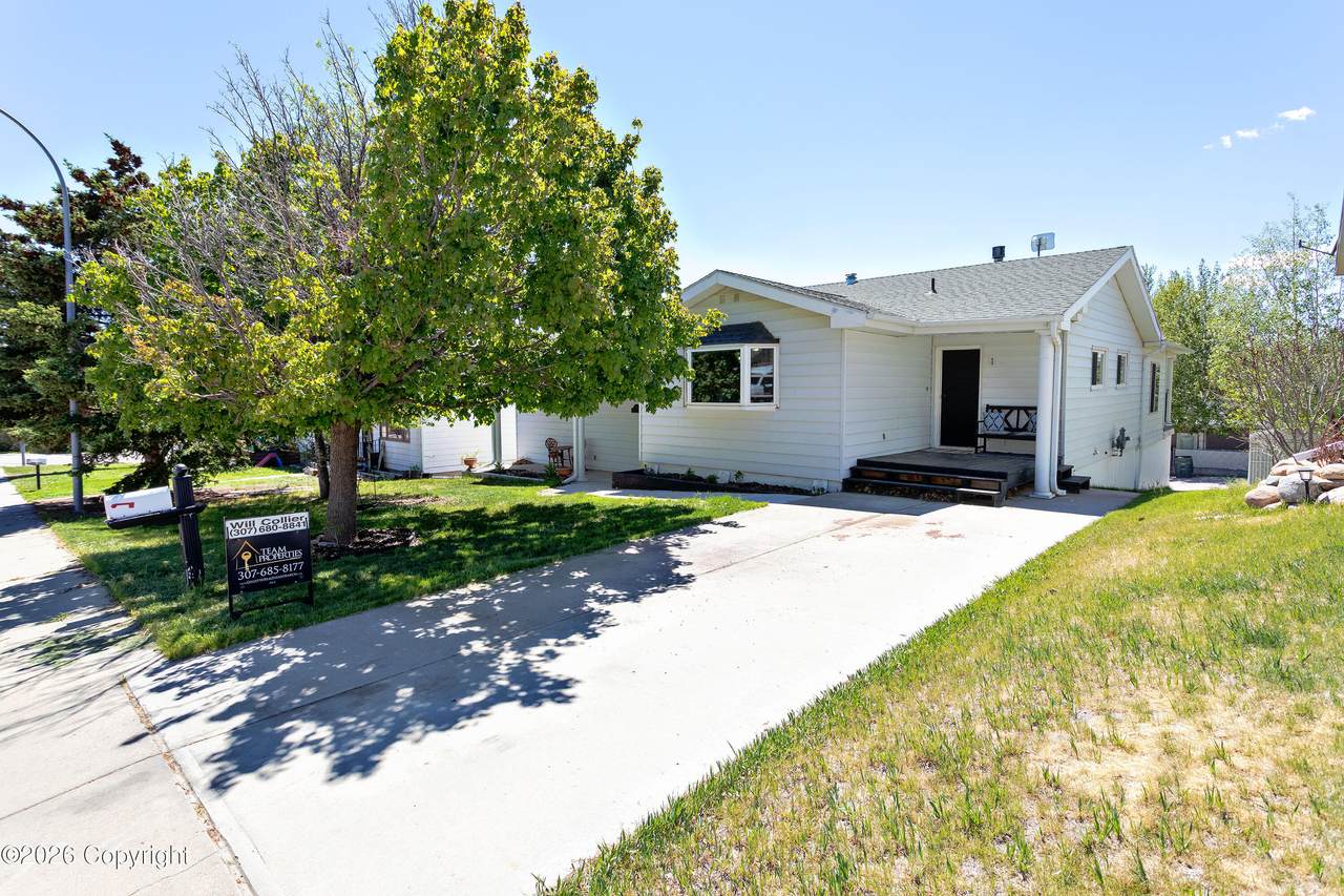 1212 Wagonhammer Ln - Photo 1