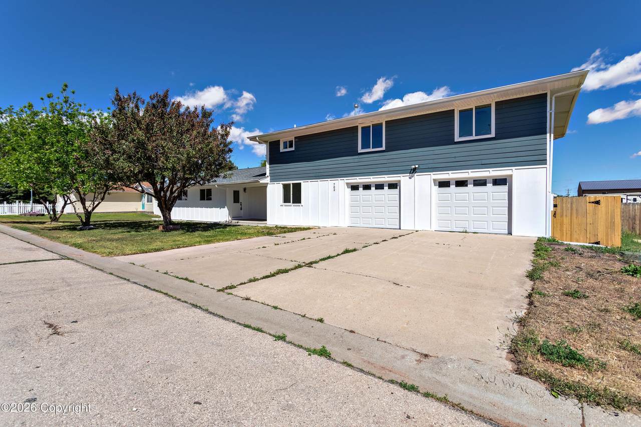 702 Arapahoe Ave - Photo 1