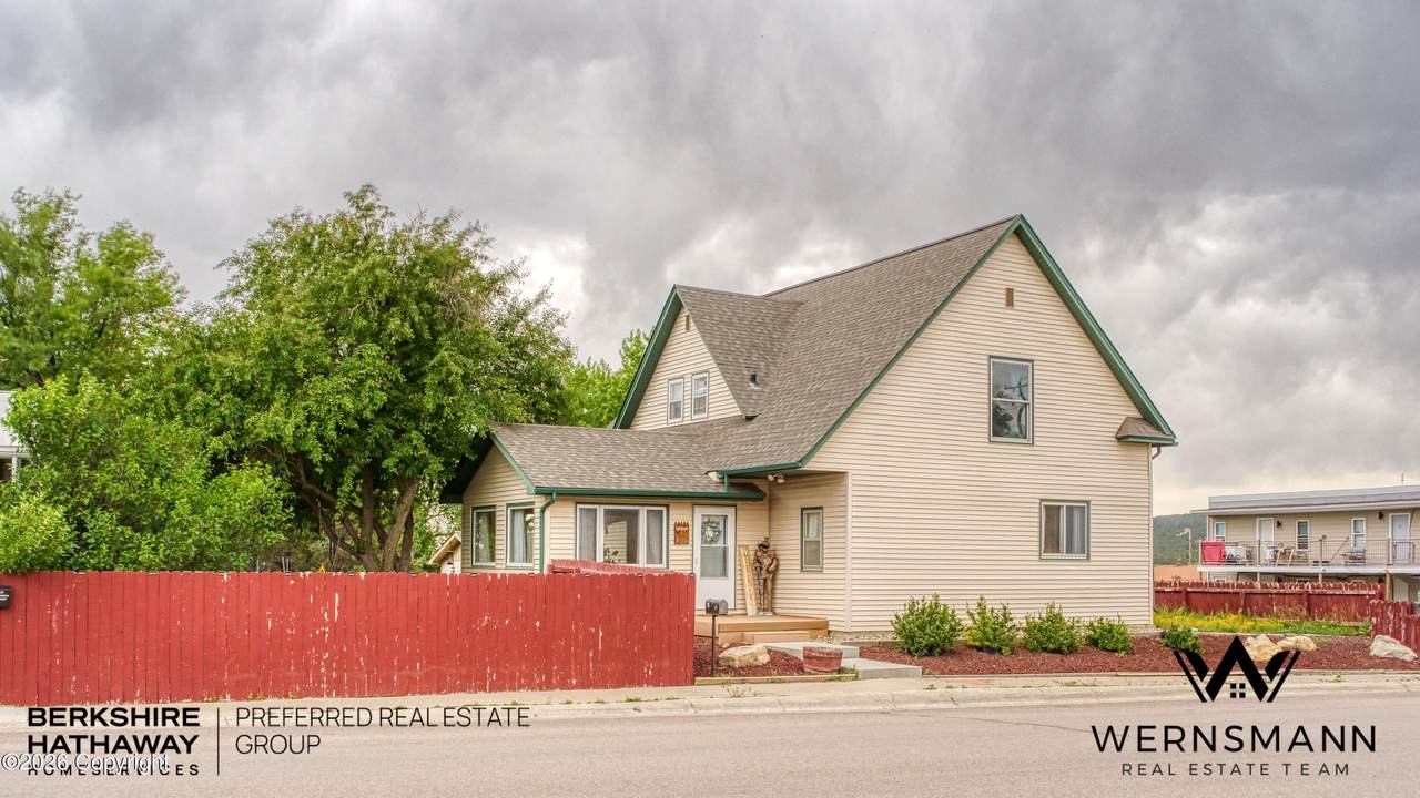 120 S Seneca Ave - Photo 1