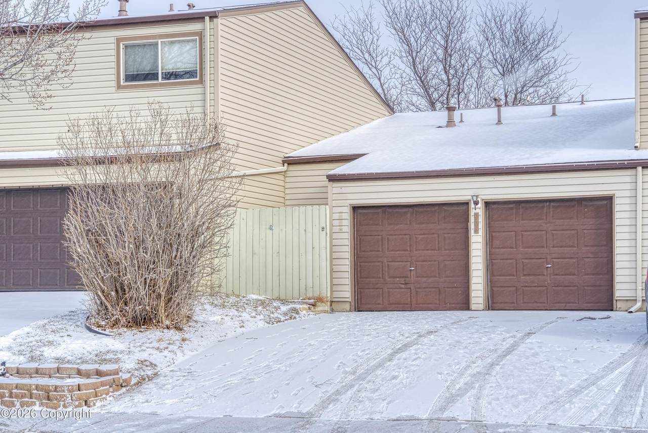 905 S Gurley Ave - Photo 1