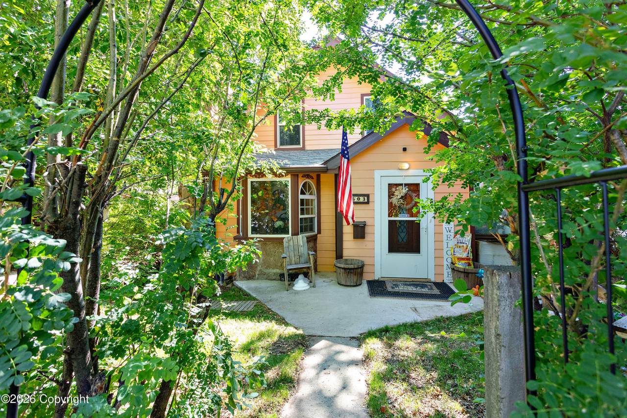 603 S Kendrick Ave - Photo 1