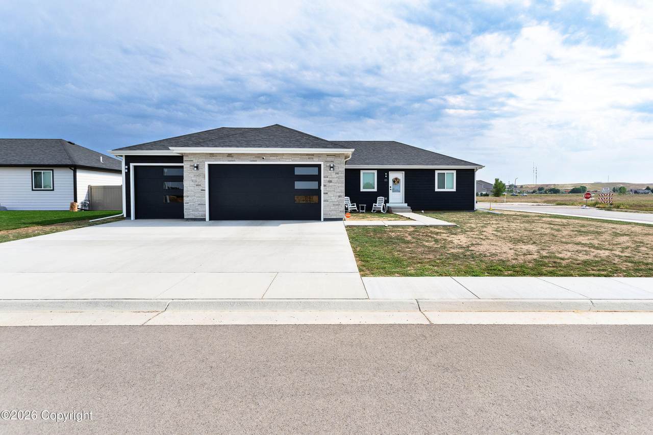 83 Saint Andrews Ln - Photo 1
