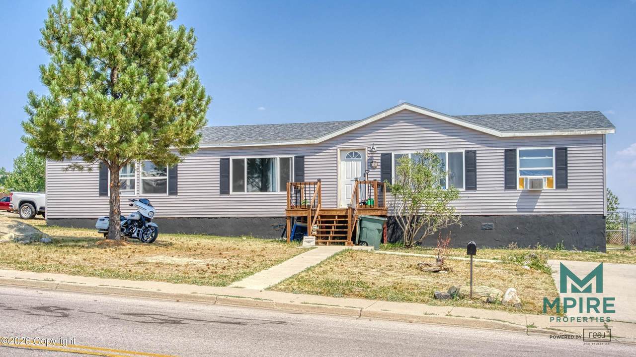 3811 Foothills - Photo 1